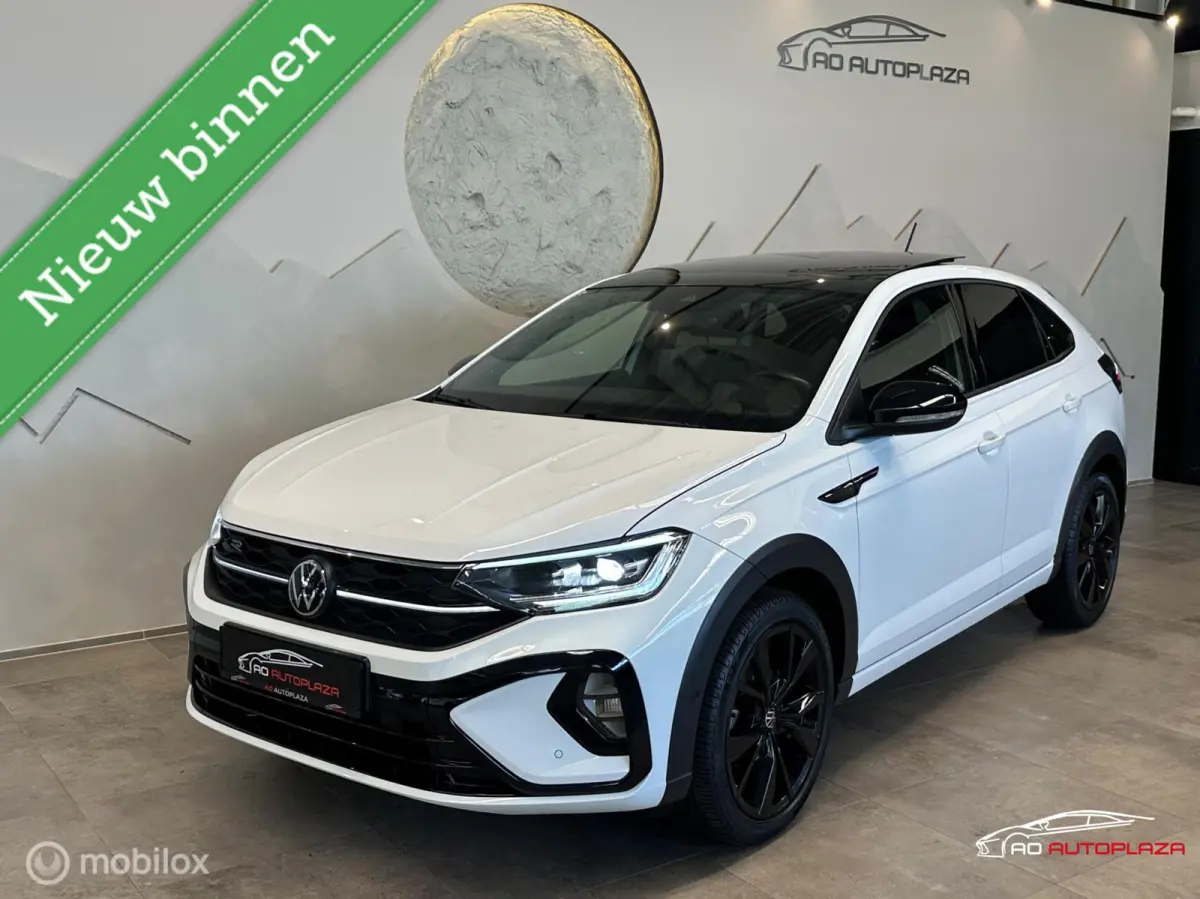 1.0 TSI R-Line Panorama/IQ Light/Keyless/Black Style