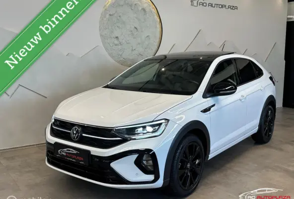 1.0 TSI R-Line Panorama/IQ Light/Keyless/Black Style