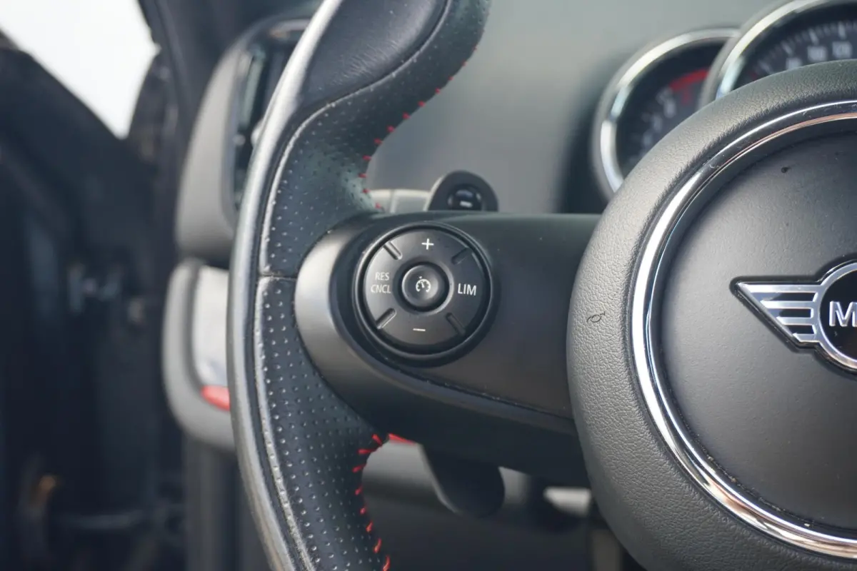 Cooper S Hammersmith | John Cooper Works Uitvoering | Panoramadak | Comfort Access | Driving Assistant