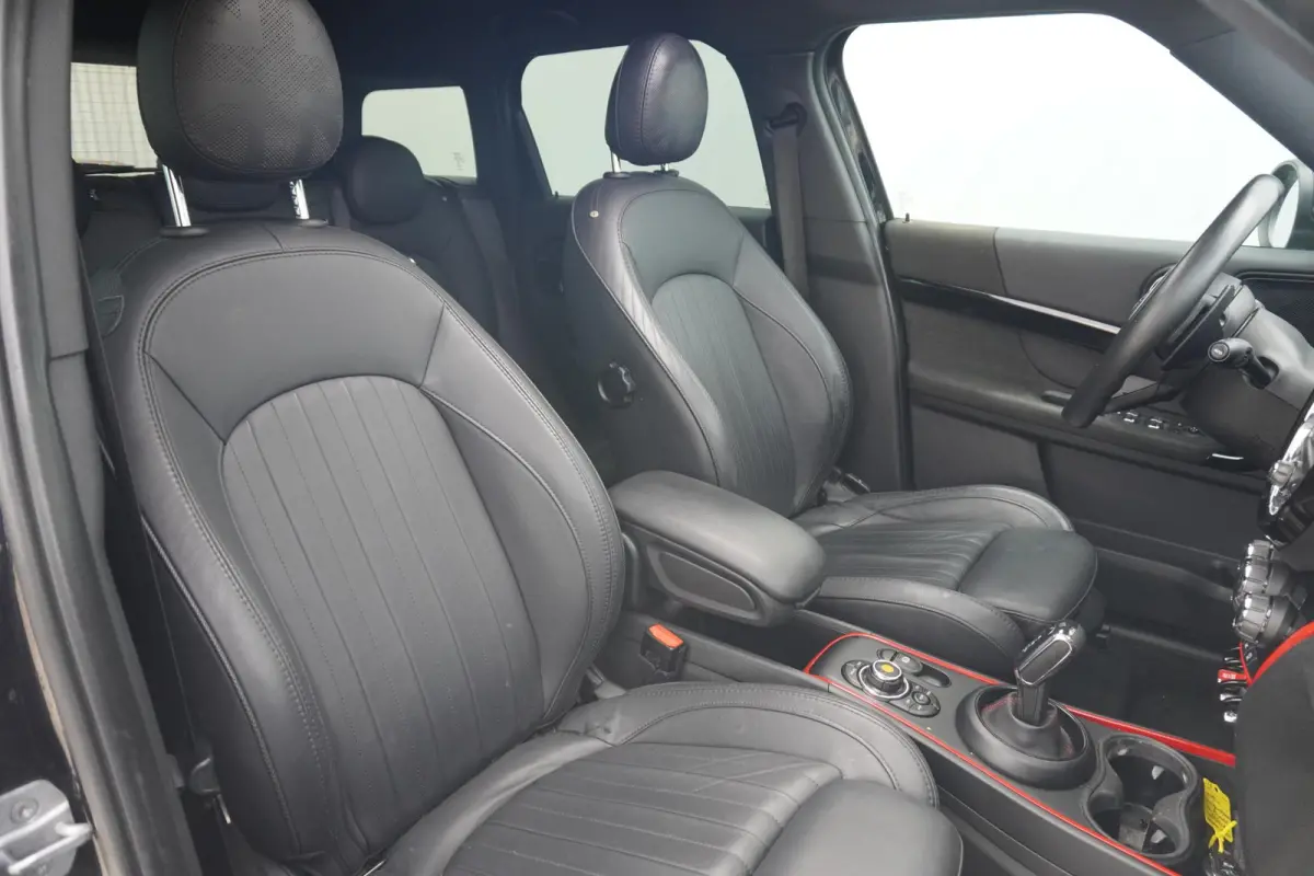 Cooper S Hammersmith | John Cooper Works Uitvoering | Panoramadak | Comfort Access | Driving Assistant