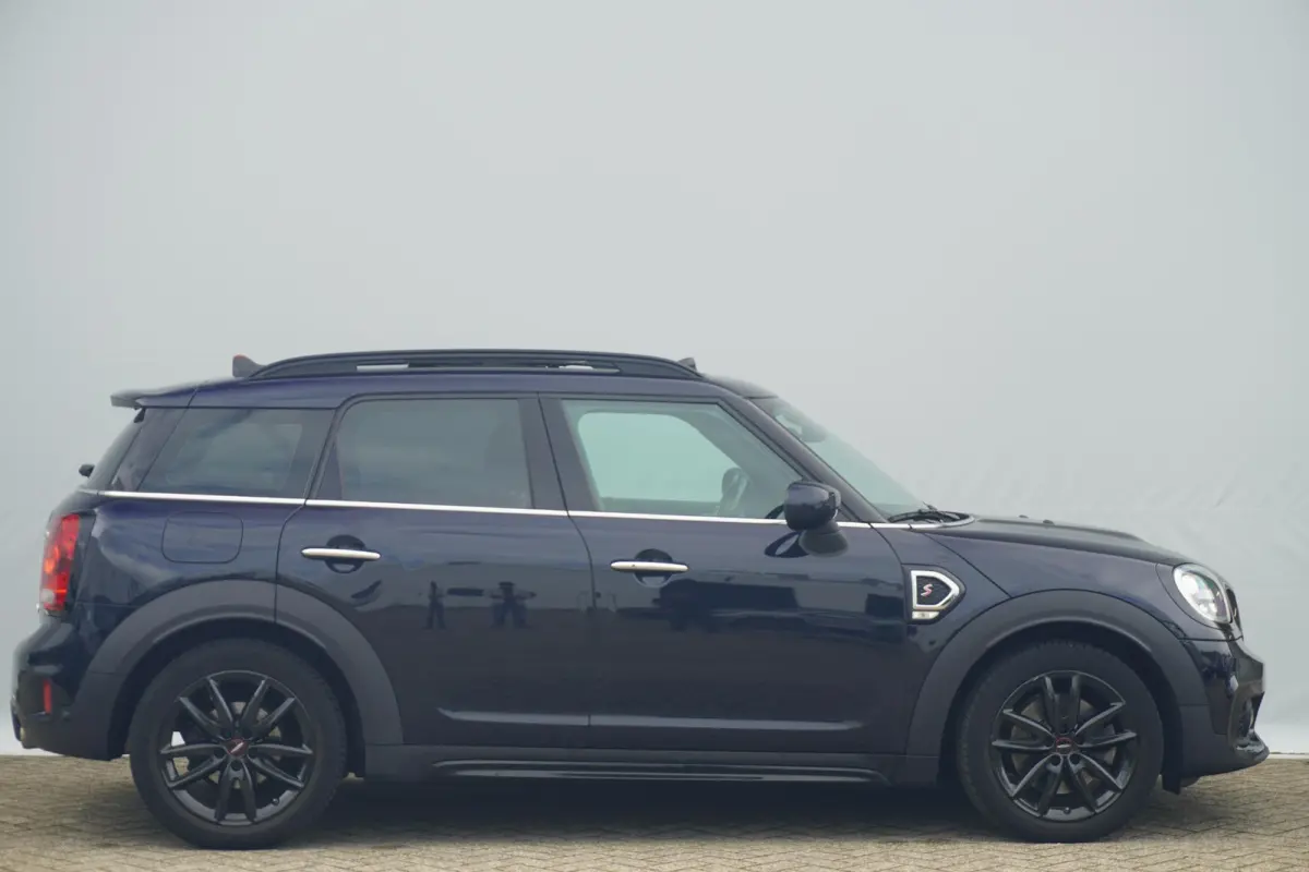 Cooper S Hammersmith | John Cooper Works Uitvoering | Panoramadak | Comfort Access | Driving Assistant
