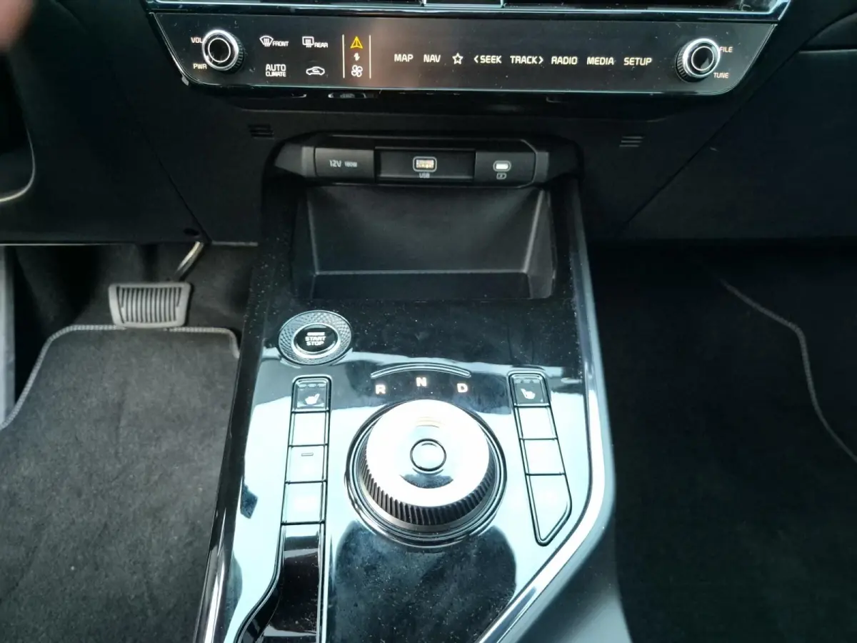 1.6 GDi Hybrid DynamicPlusLine | Climate Control | Navigatie | Open Dak | Leer | Stoelverwarming | Stuurverwarming | Elektrische Kofferbak |