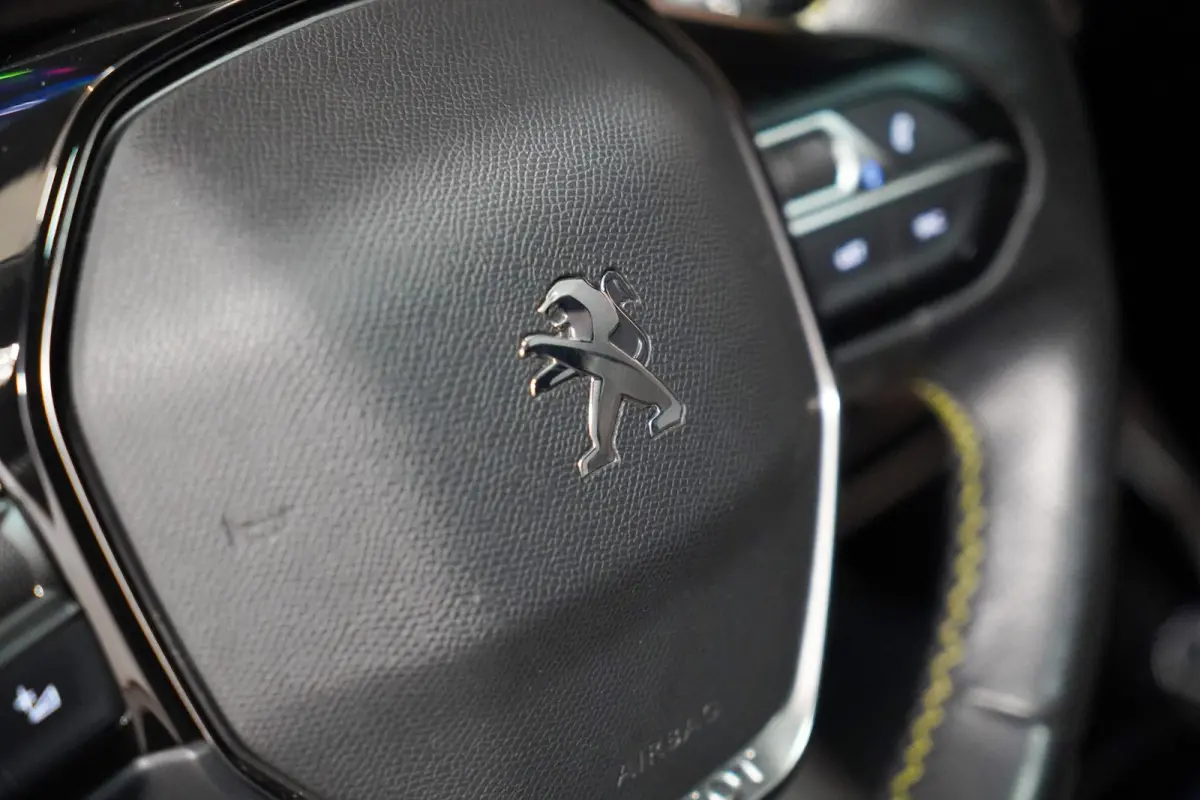 1.2 PureTech GT Pano|360Camera|Keyless|Carplay|LED|3D Cockpit
