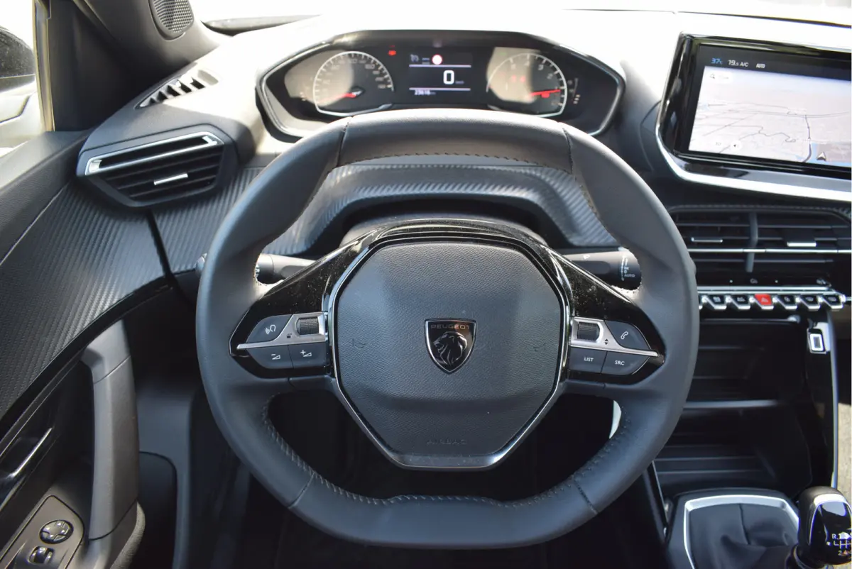 1.2 Active 100PK | NL-Auto | Camera | Apple Carplay/Android Auto