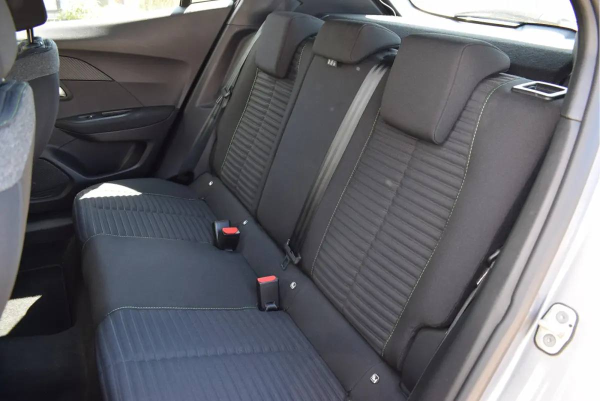 1.2 Active 100PK | NL-Auto | Camera | Apple Carplay/Android Auto
