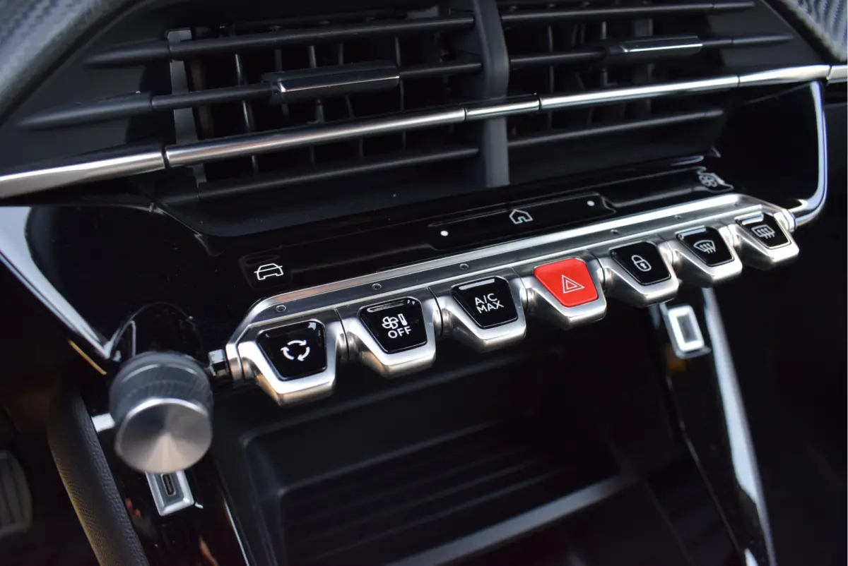 1.2 Active 100PK | NL-Auto | Camera | Apple Carplay/Android Auto