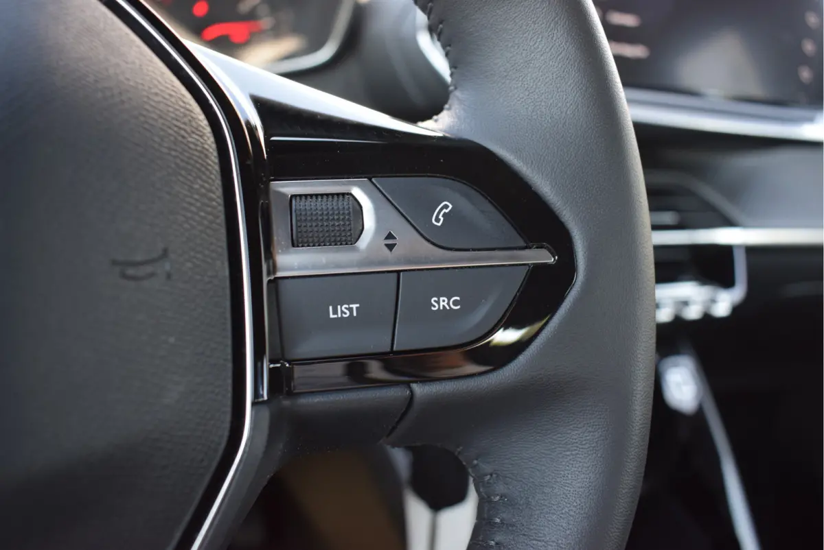 1.2 Active 100PK | NL-Auto | Camera | Apple Carplay/Android Auto