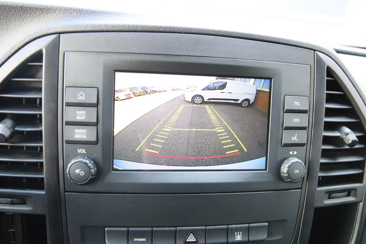 E-Vito Extra Lang 90 kWh / 92% SOH / WLTP 365KM / Carplay / Navi / Camera