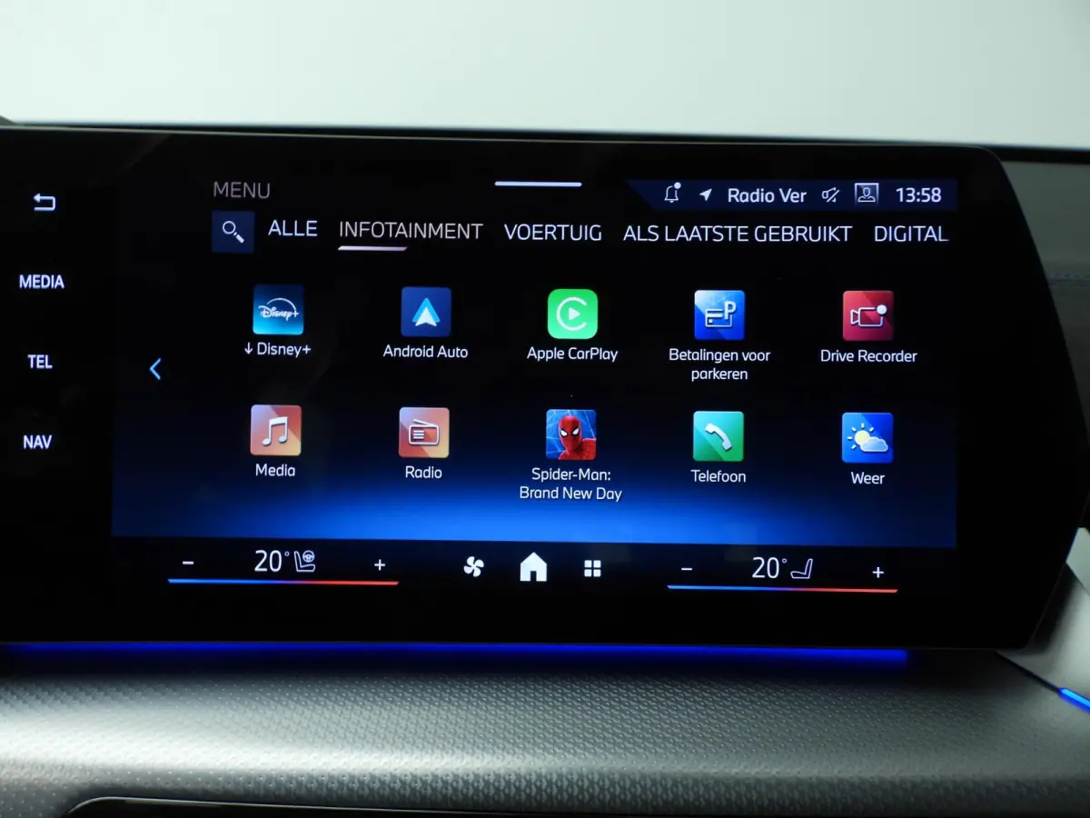 xDrive25e | M-Sportpakket | LED | HUD | Active cruise | Panoramadak | Trekhaak | Stoelverwarming | DAB | Harman-kardon sound | Alu 20 inch