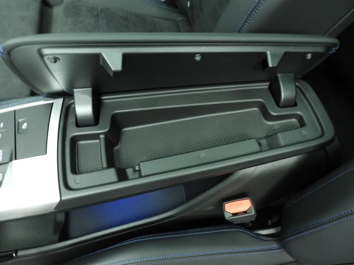 xDrive25e | M-Sportpakket | LED | HUD | Active cruise | Panoramadak | Trekhaak | Stoelverwarming | DAB | Harman-kardon sound | Alu 20 inch