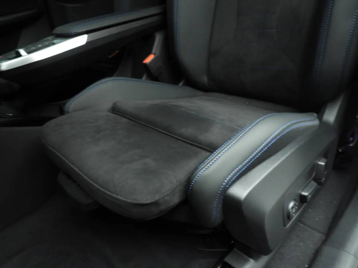 xDrive25e | M-Sportpakket | LED | HUD | Active cruise | Panoramadak | Trekhaak | Stoelverwarming | DAB | Harman-kardon sound | Alu 20 inch