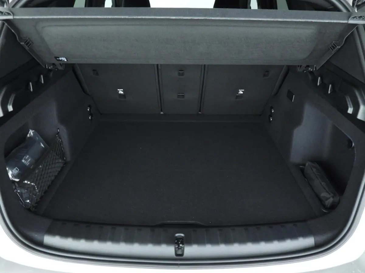 xDrive25e | M-Sportpakket | LED | HUD | Active cruise | Panoramadak | Trekhaak | Stoelverwarming | DAB | Harman-kardon sound | Alu 20 inch