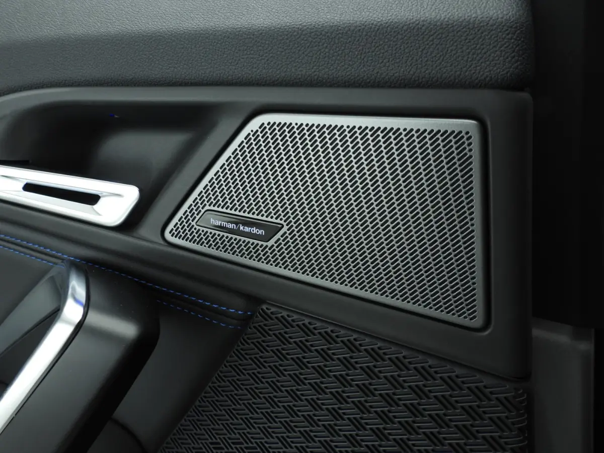 xDrive25e | M-Sportpakket | LED | HUD | Active cruise | Panoramadak | Trekhaak | Stoelverwarming | DAB | Harman-kardon sound | Alu 20 inch