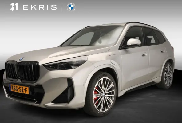 xDrive25e | M-Sportpakket | LED | HUD | Active cruise | Panoramadak | Trekhaak | Stoelverwarming | DAB | Harman-kardon sound | Alu 20 inch