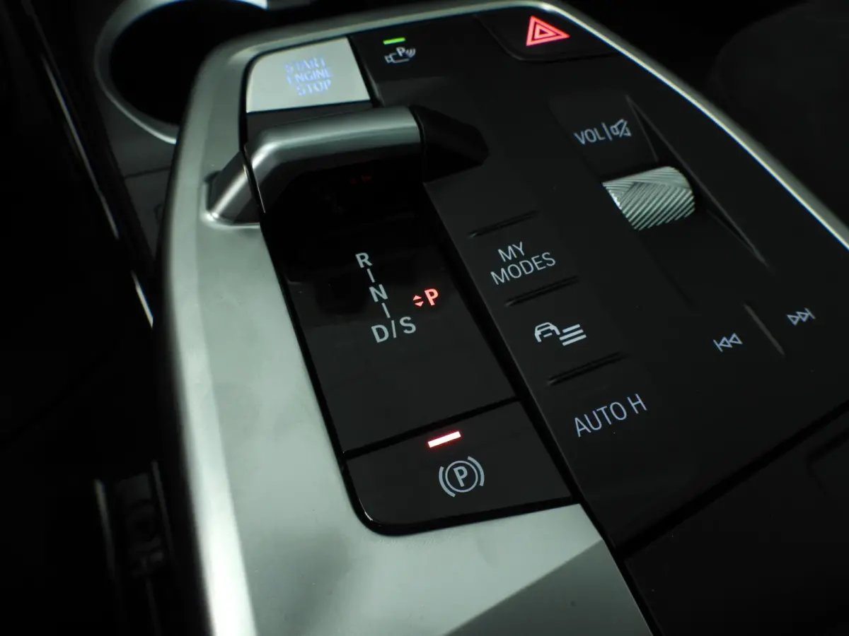 xDrive25e | M-Sportpakket | LED | HUD | Active cruise | Panoramadak | Trekhaak | Stoelverwarming | DAB | Harman-kardon sound | Alu 20 inch