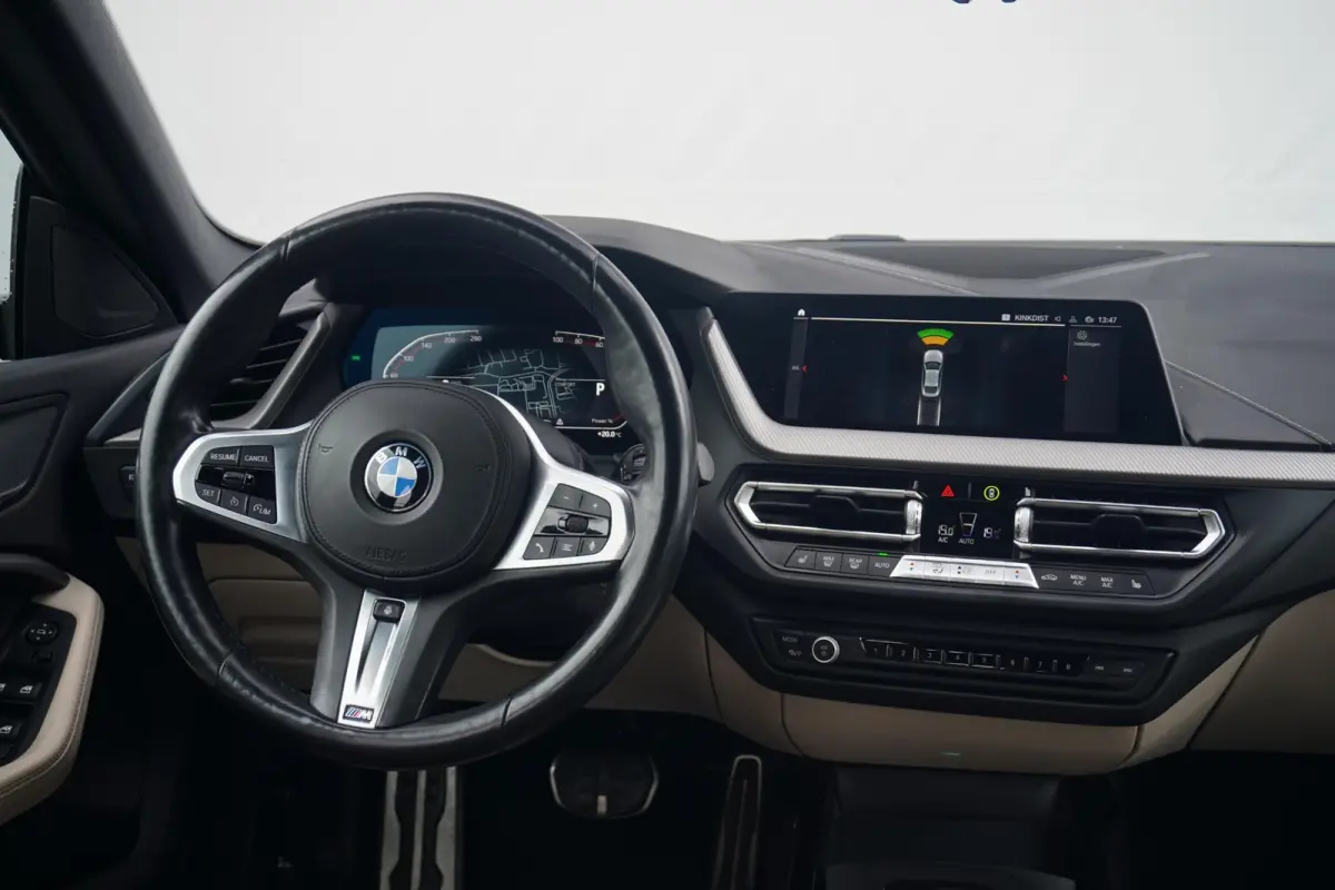 218i | M Sportpakket | Comfort Pack | Hi-Fi | Stuur & Stoelverwarming | Cruise Control