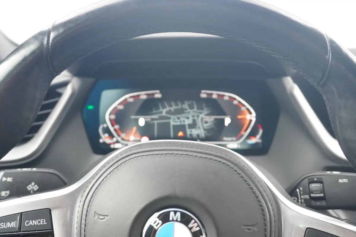218i | M Sportpakket | Comfort Pack | Hi-Fi | Stuur & Stoelverwarming | Cruise Control