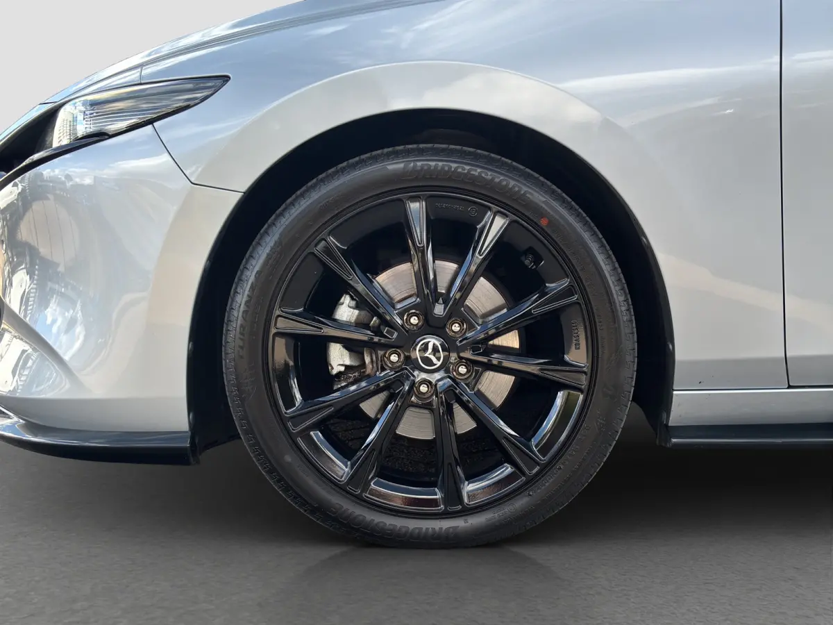 2.0 e-SkyActiv-X M Hybrid 180 Luxury | BOSE | HUD | Camera | Adap. Cruise | Leder | Stoelverwarming