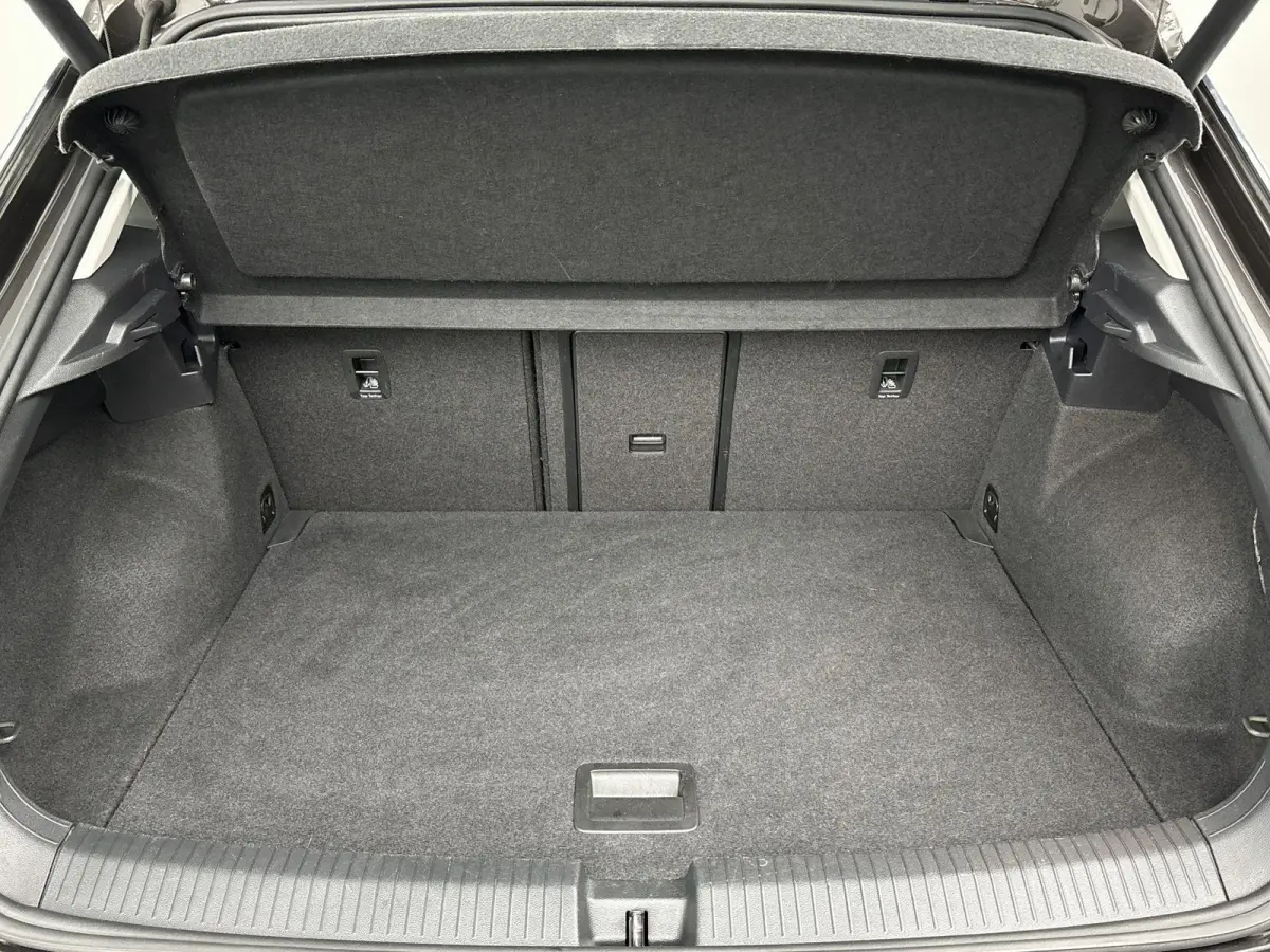 1.0 TSI Style Origineel Nederlands | Trekhaak | Apple Carplay | Android Auto | Parkeersensoren Voor en Achter
