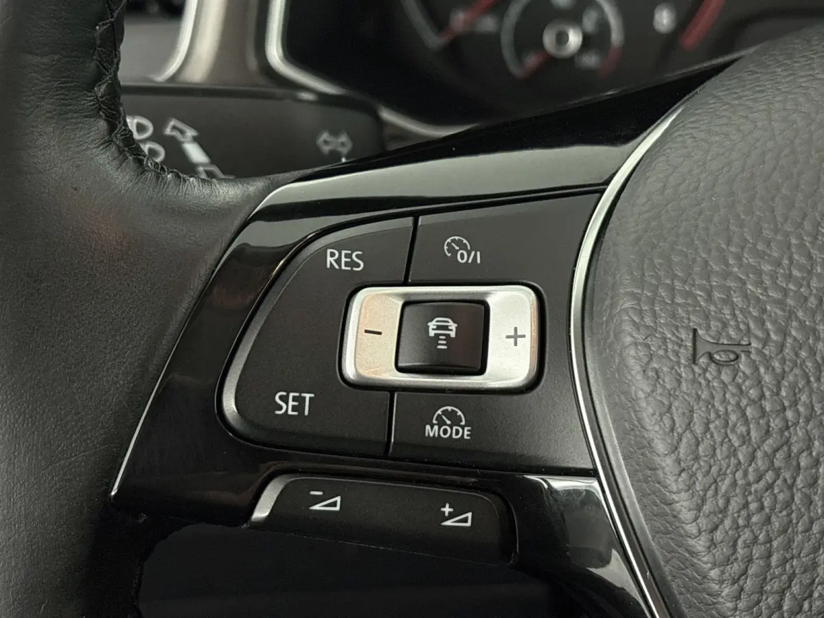 1.0 TSI Style Origineel Nederlands | Trekhaak | Apple Carplay | Android Auto | Parkeersensoren Voor en Achter