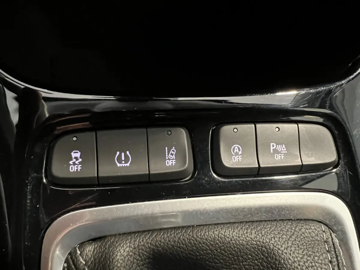 1.2 Turbo Elegance | Navigatie/Android/Apple Carplay | LMV16" | Cruise Control | PDC Voor en Achter | Airco | DAB |