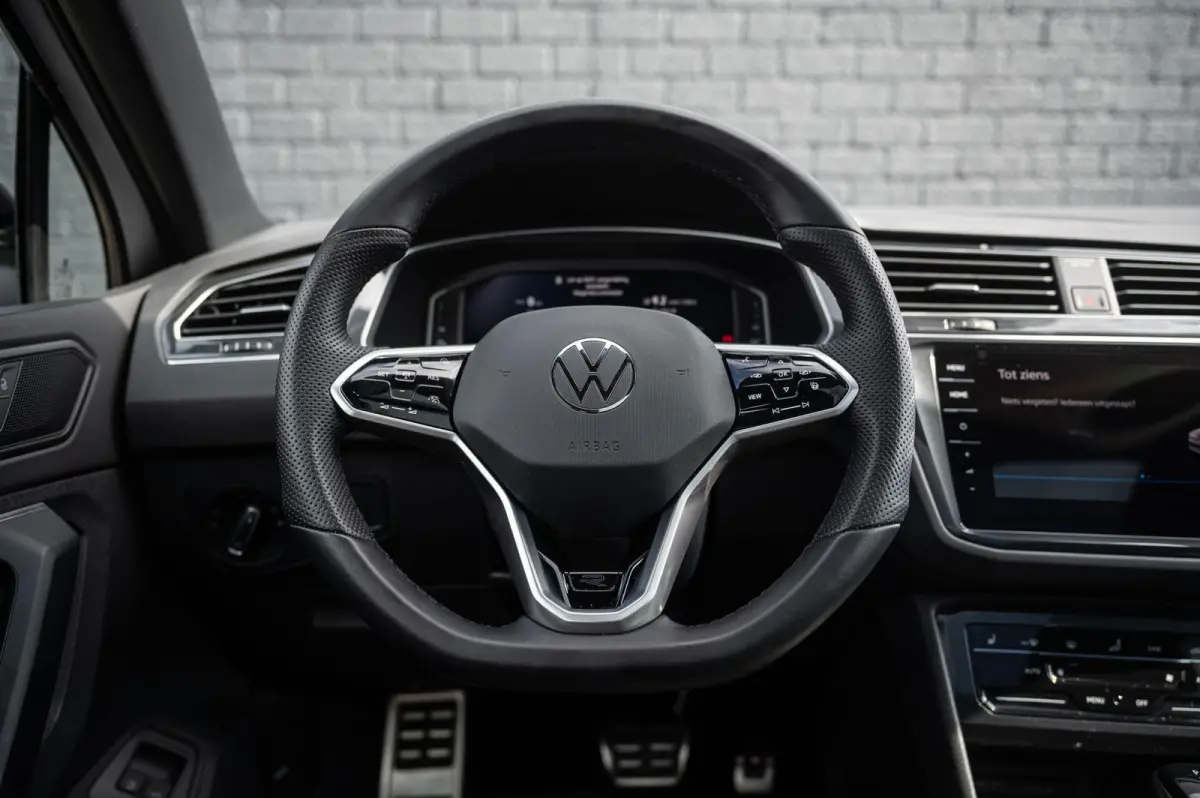 1.4 TSI eHybrid R-Line PANO TREKHAAK ACC STUURVERWARMING