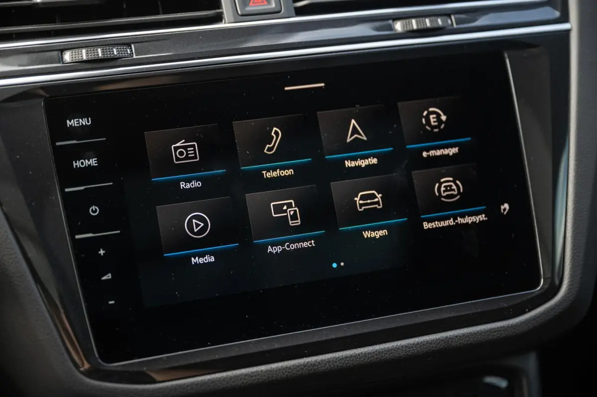 1.4 TSI eHybrid R-Line PANO TREKHAAK ACC STUURVERWARMING
