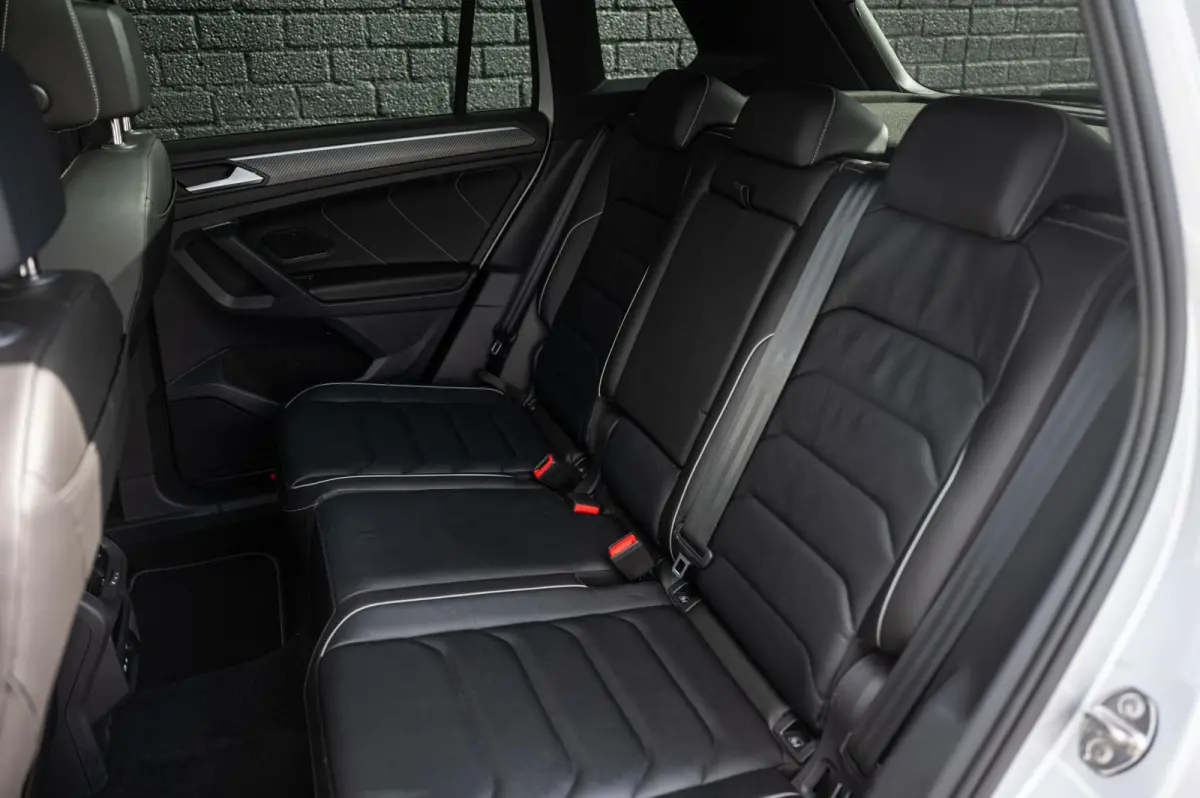1.4 TSI eHybrid R-Line PANO TREKHAAK ACC STUURVERWARMING