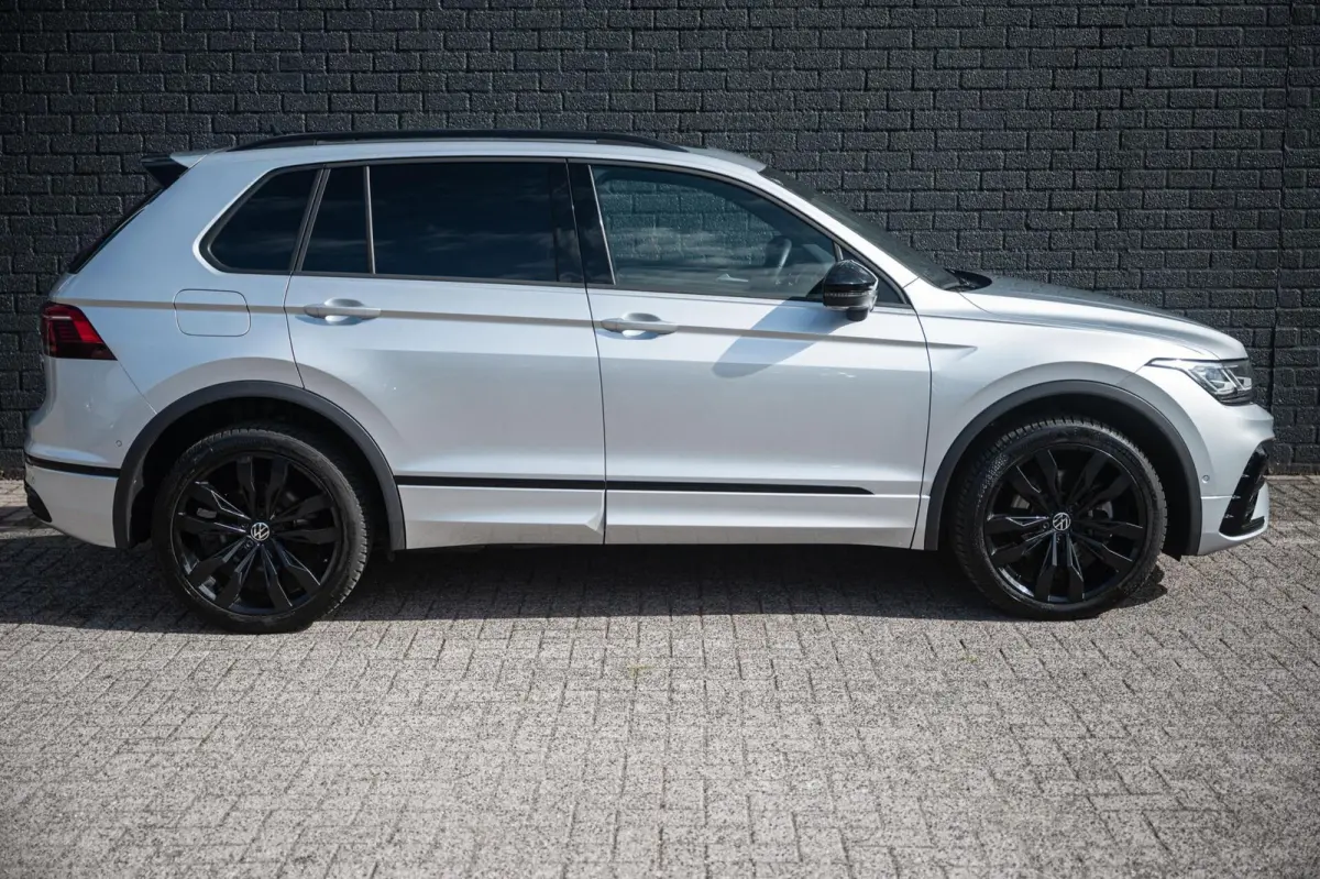 1.4 TSI eHybrid R-Line PANO TREKHAAK ACC STUURVERWARMING
