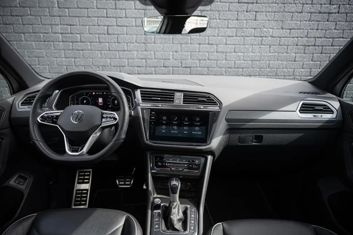 1.4 TSI eHybrid R-Line PANO TREKHAAK ACC STUURVERWARMING