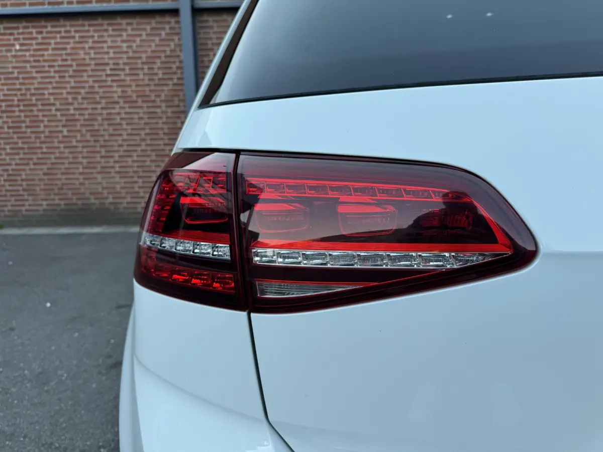 1.2 TSI Highline | Panoramadak | Xenon | Stoelverwarming | Navi/Carplay/Android | Keyles | 1e eigenaar |