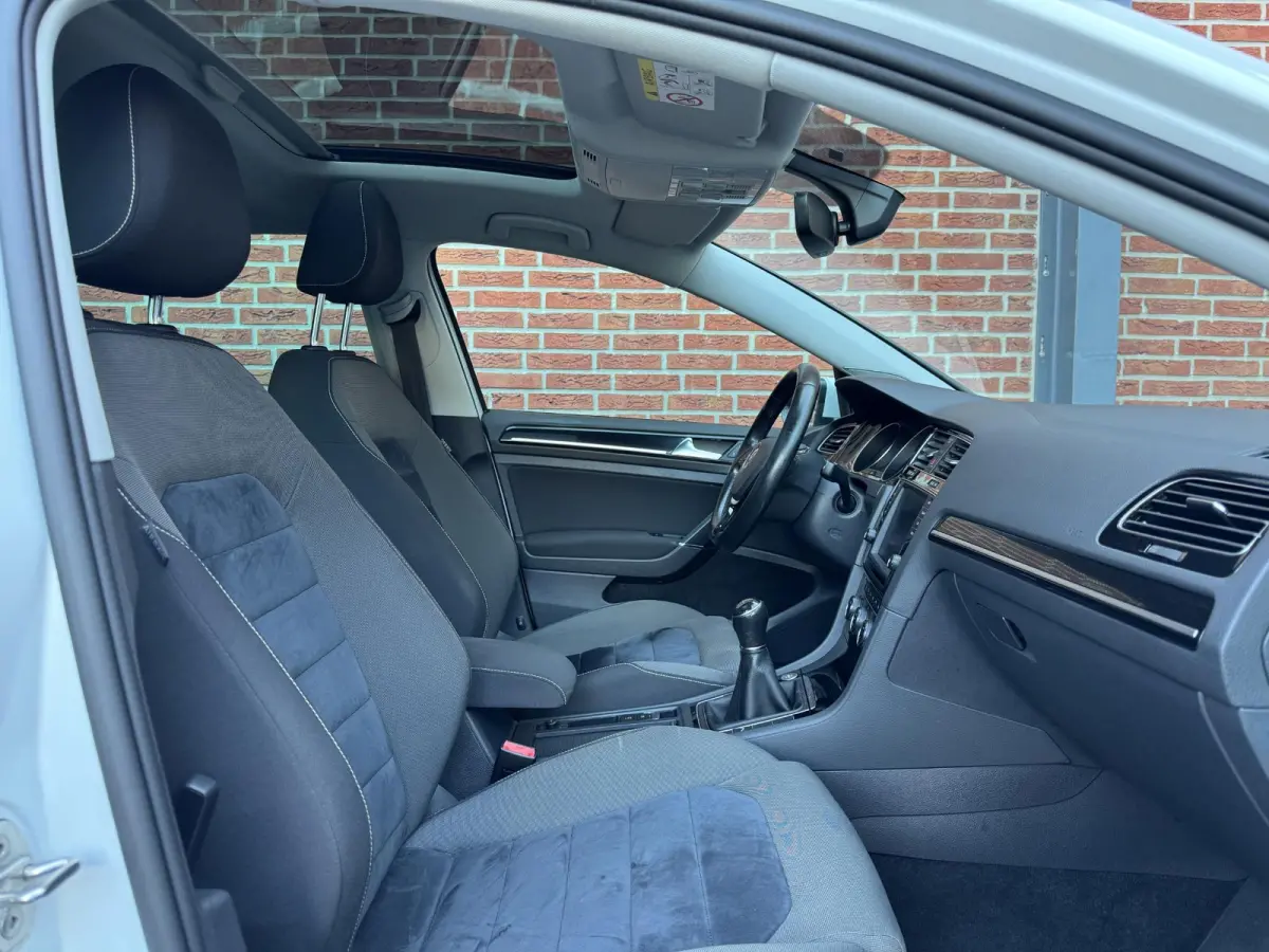 1.2 TSI Highline | Panoramadak | Xenon | Stoelverwarming | Navi/Carplay/Android | Keyles | 1e eigenaar |