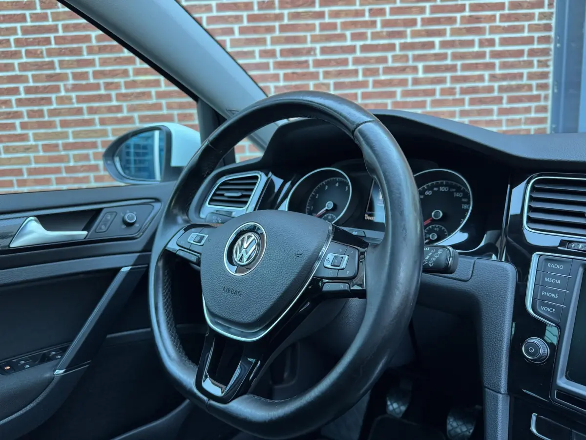 1.2 TSI Highline | Panoramadak | Xenon | Stoelverwarming | Navi/Carplay/Android | Keyles | 1e eigenaar |