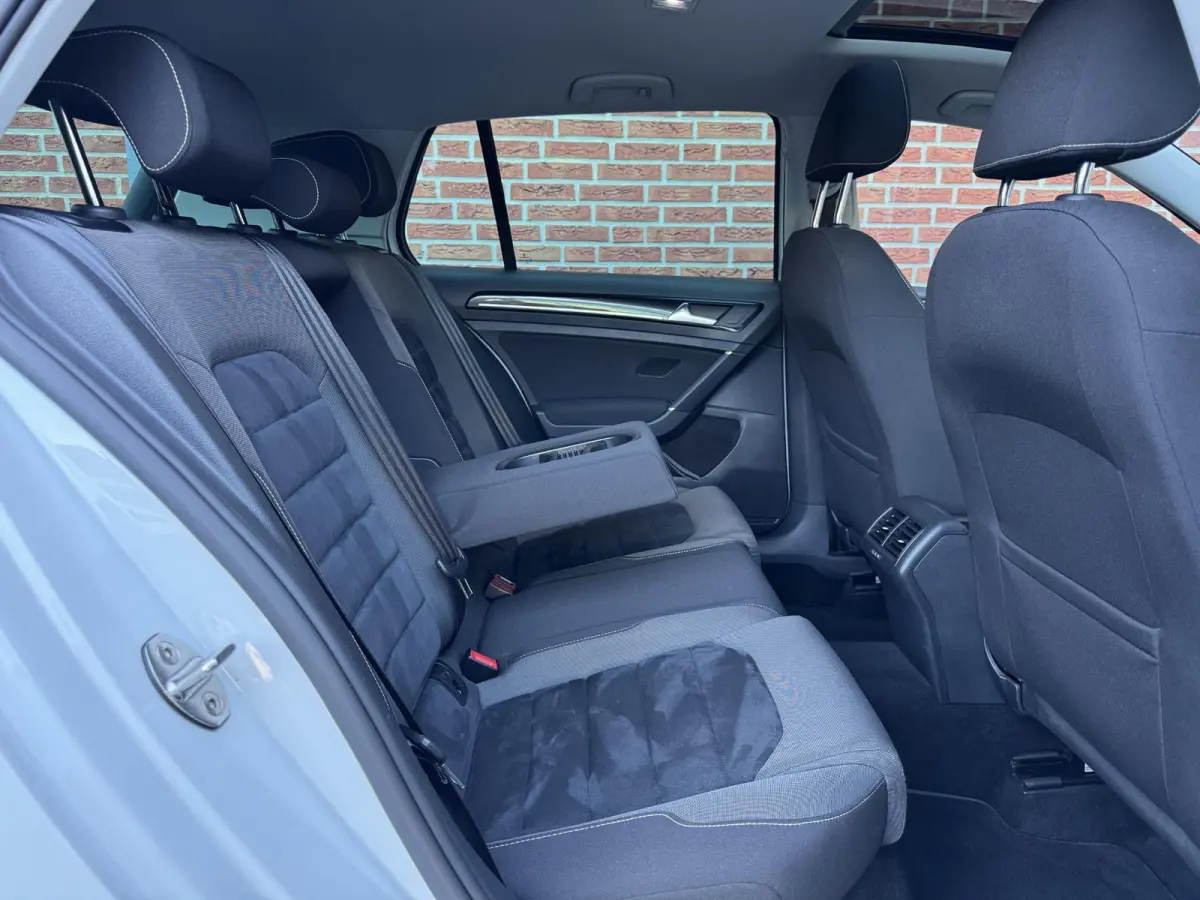 1.2 TSI Highline | Panoramadak | Xenon | Stoelverwarming | Navi/Carplay/Android | Keyles | 1e eigenaar |