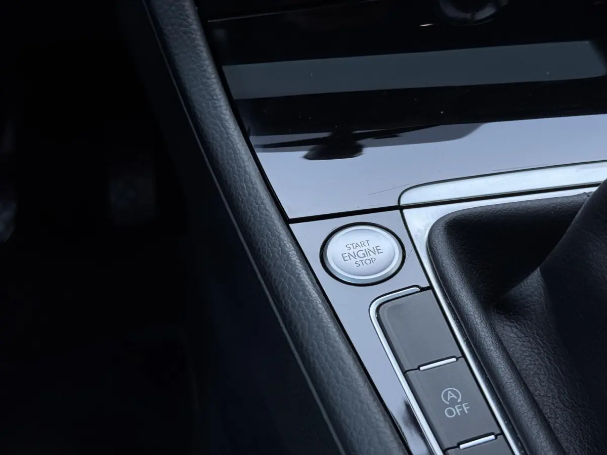 1.2 TSI Highline | Panoramadak | Xenon | Stoelverwarming | Navi/Carplay/Android | Keyles | 1e eigenaar |