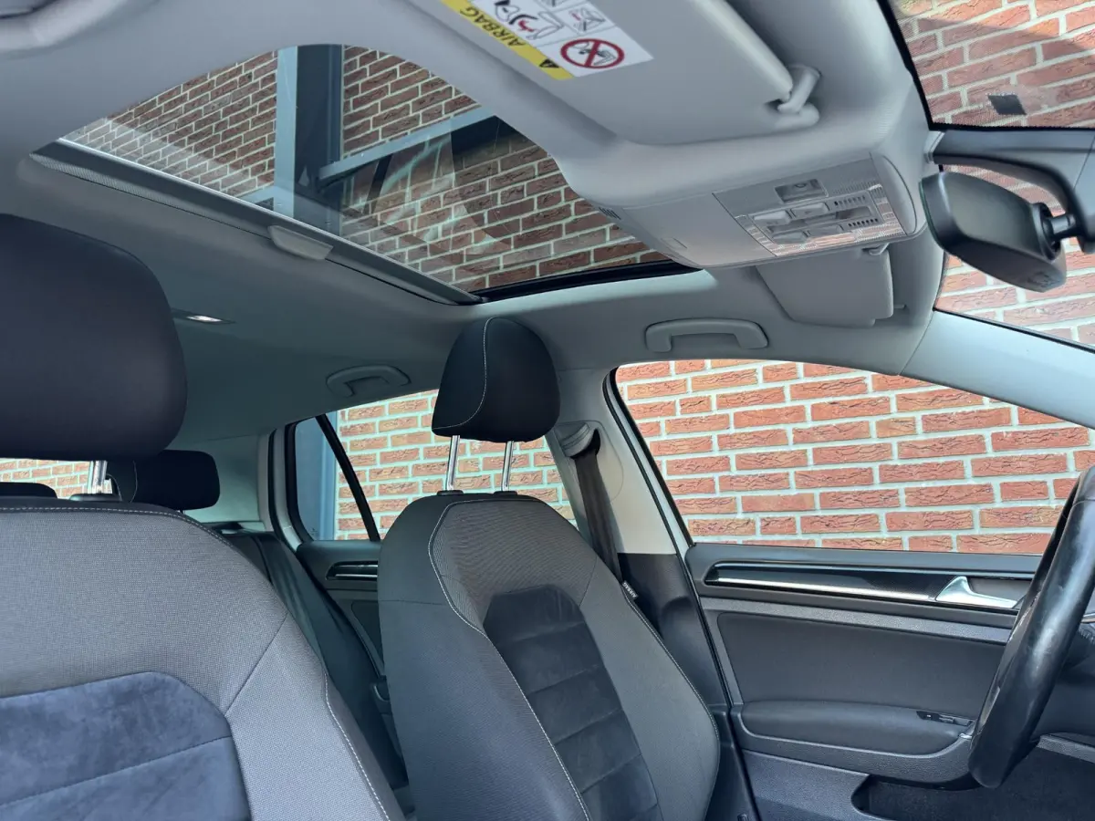 1.2 TSI Highline | Panoramadak | Xenon | Stoelverwarming | Navi/Carplay/Android | Keyles | 1e eigenaar |
