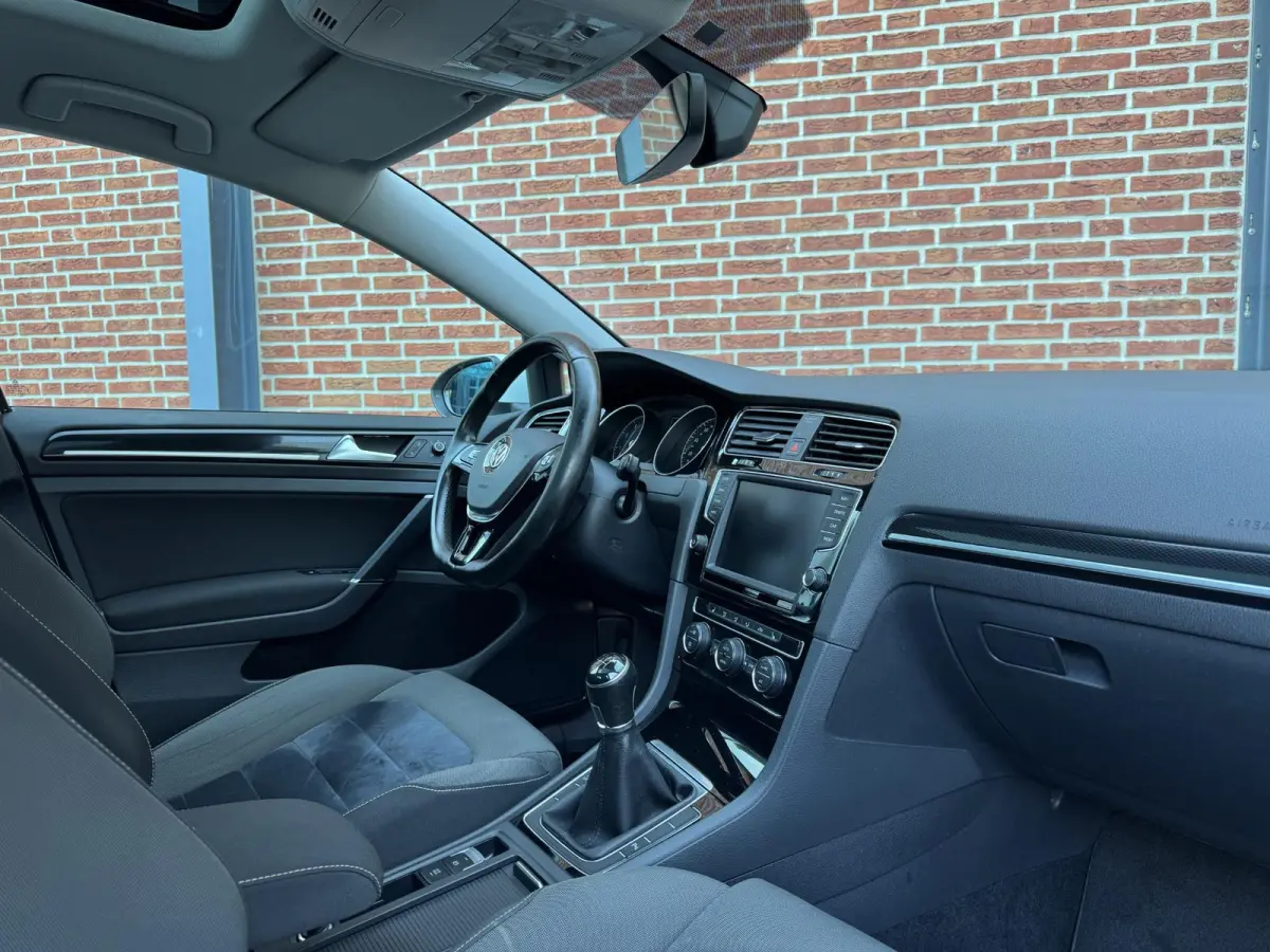 1.2 TSI Highline | Panoramadak | Xenon | Stoelverwarming | Navi/Carplay/Android | Keyles | 1e eigenaar |