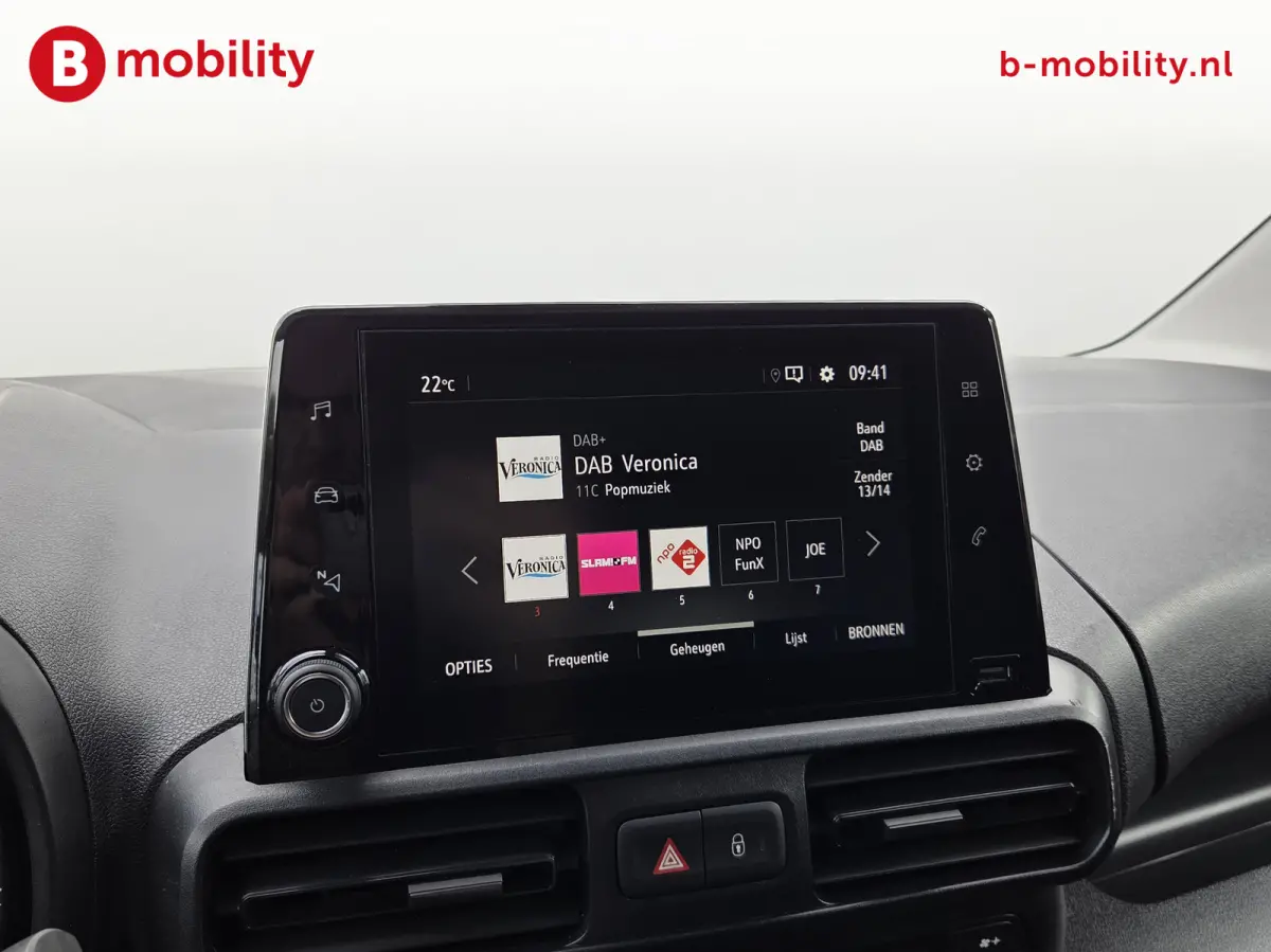 1.5D L1H1 Edition 130Pk Automaat Trekhaak Achteruitrijcamera | Apple CarPlay | Navigatie | Achteruitrijcamera | Cruise Control |
