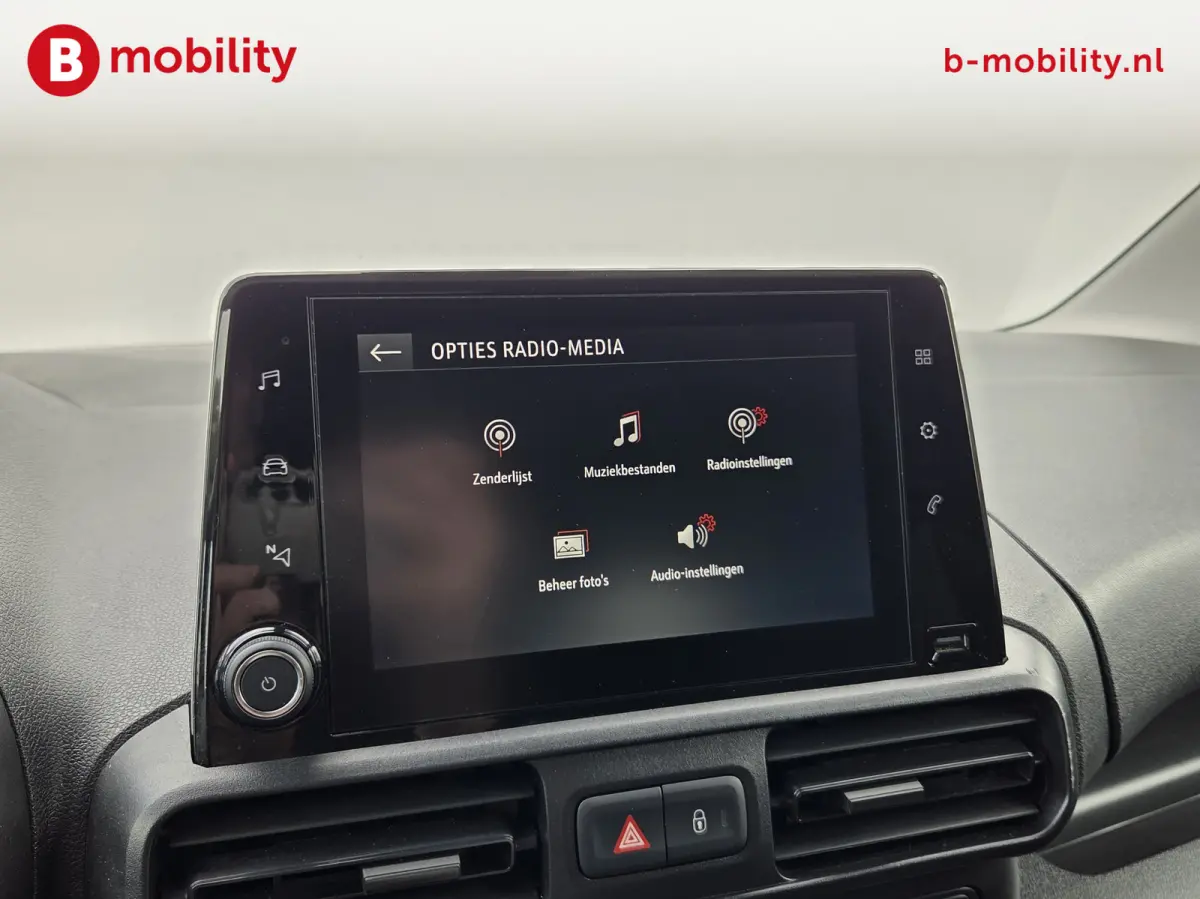 1.5D L1H1 Edition 130Pk Automaat Trekhaak Achteruitrijcamera | Apple CarPlay | Navigatie | Achteruitrijcamera | Cruise Control |