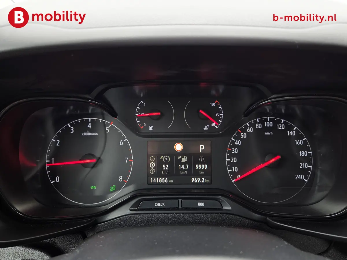 1.5D L1H1 Edition 130Pk Automaat Trekhaak Achteruitrijcamera | Apple CarPlay | Navigatie | Achteruitrijcamera | Cruise Control |