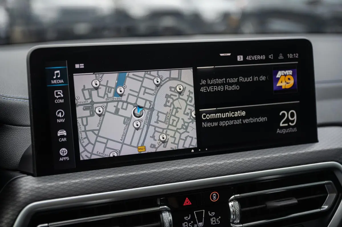 xDrive30e M-SPORT PANO TREKHAAK CAMERA LEDER
