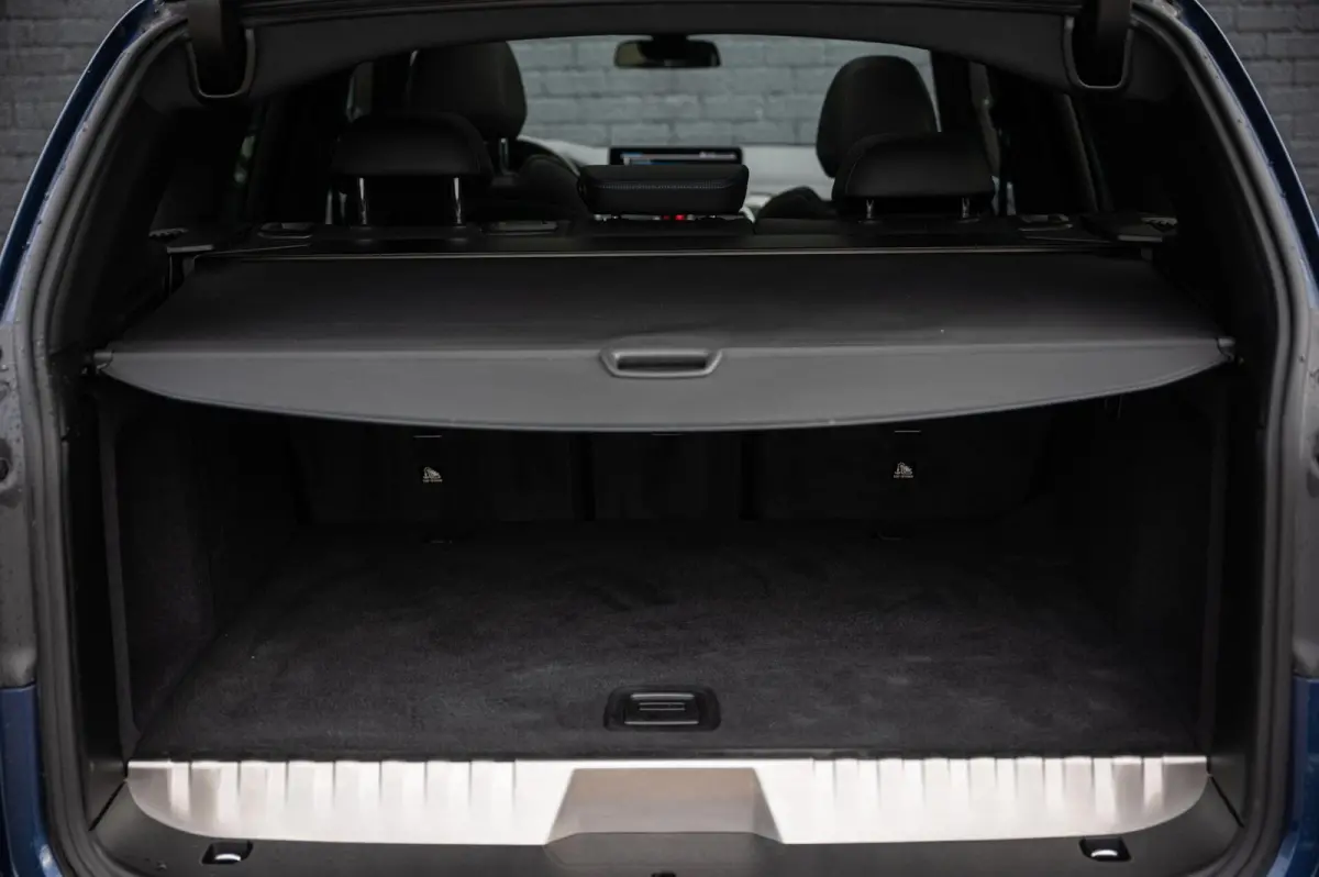 xDrive30e M-SPORT PANO TREKHAAK CAMERA LEDER