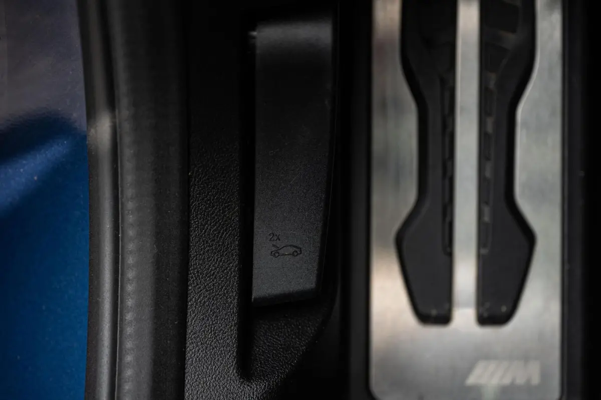 xDrive30e M-SPORT PANO TREKHAAK CAMERA LEDER