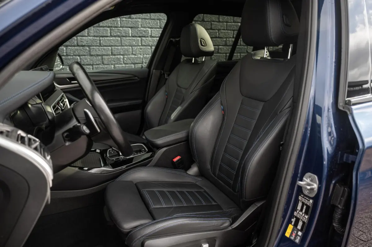 xDrive30e M-SPORT PANO TREKHAAK CAMERA LEDER