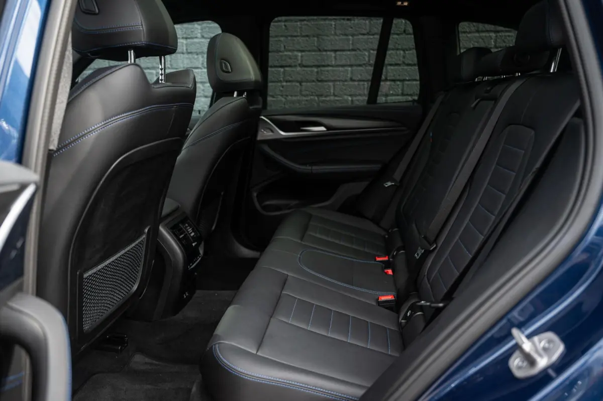xDrive30e M-SPORT PANO TREKHAAK CAMERA LEDER