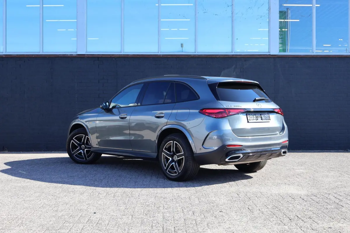 4MATIC AMG Line PANO LEDER DISTRONIC DIGITAL LIGHT BURMESTER