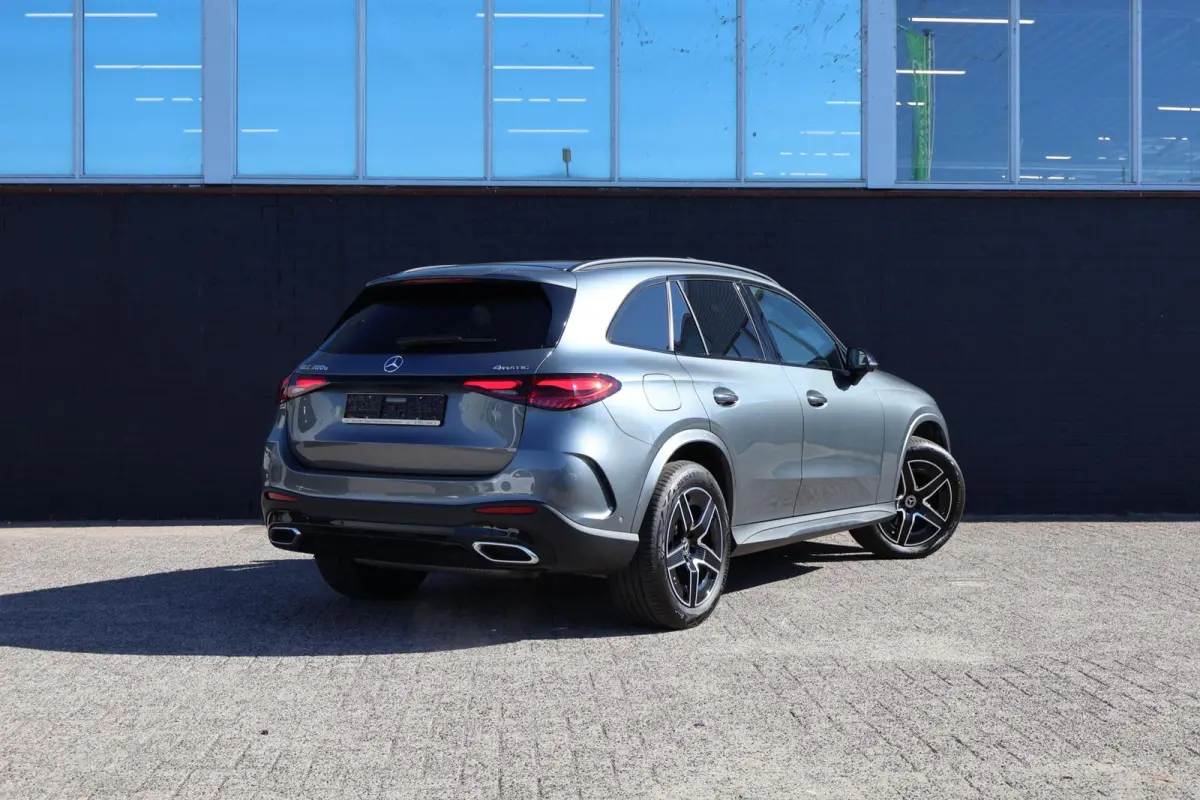 4MATIC AMG Line PANO LEDER DISTRONIC DIGITAL LIGHT BURMESTER