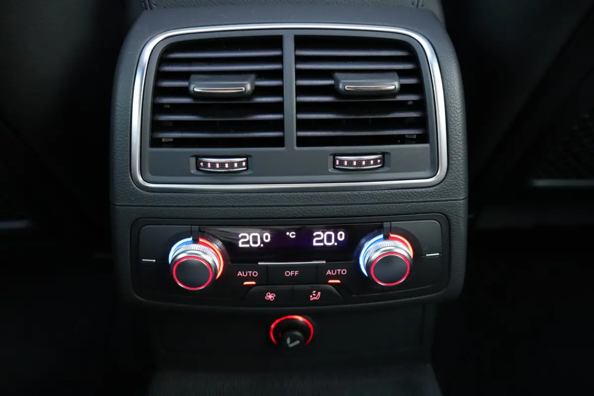 2.0 TFSI QUATTRO 252PK Lease Edition NL-auto NAP I 18" I Pano I Bose I Keyless I Leer I Schuifdak I Memory I PDC I Winterpakket I Navi I Led I