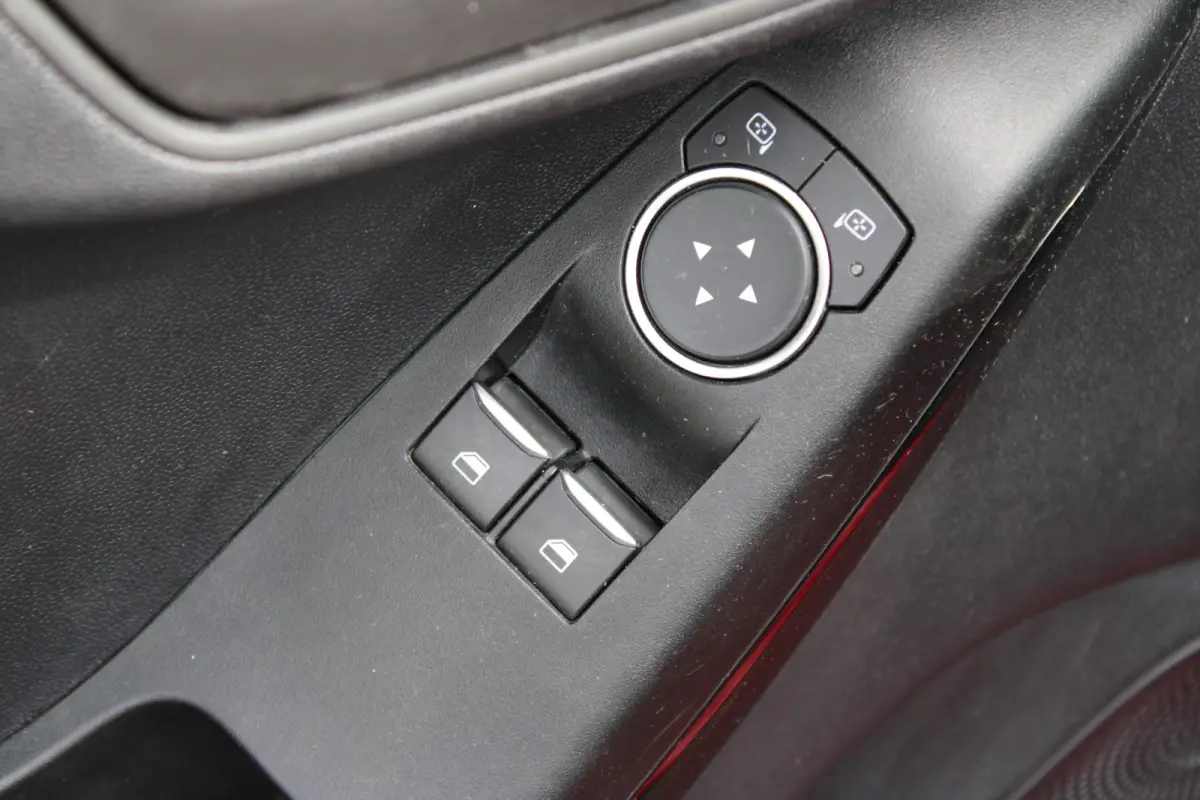 1.0 EcoBoost Connected