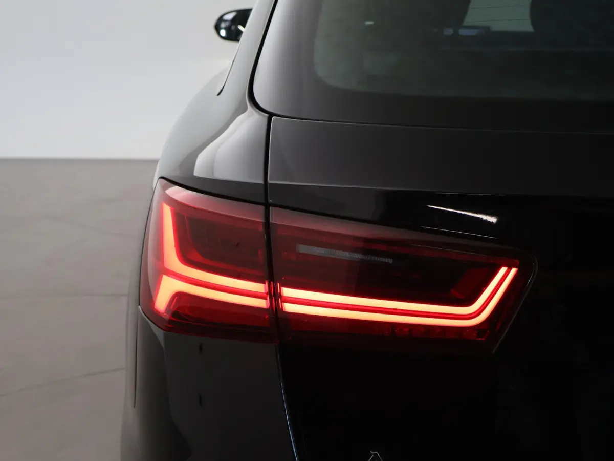1.8 TFSI 190 PK AUT. *1e EIGENAAR* ULTRA BUSINESS + XENON | NAVIGATIE | 4-ZONE CLIMATE